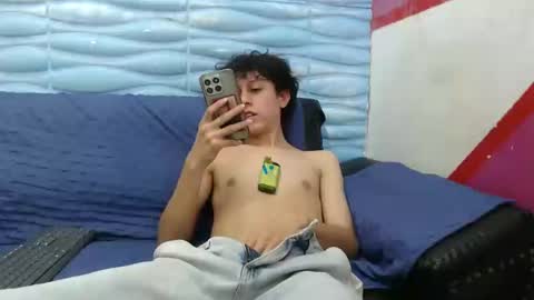 Snapshot of felipe_browns chatting on 12, 1, 2025 Felipe Browns online show from 12, 1, 2025