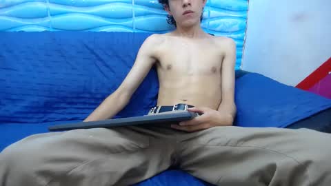 Snapshot of felipe_browns chatting on 18, 2, 2025 Felipe Browns online show from 18, 2, 2025