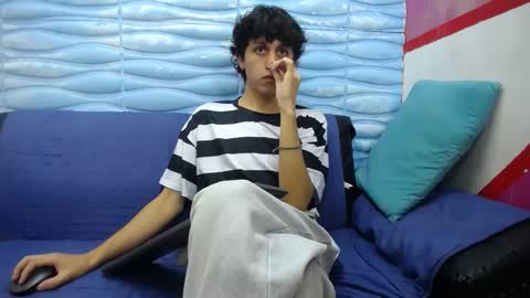 Snapshot of felipe_browns chatting on 3, 3, 2025 Felipe Browns online show from 3, 3, 2025