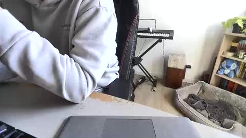 fem_alice_louis_dom online show from 8, 4, 2026