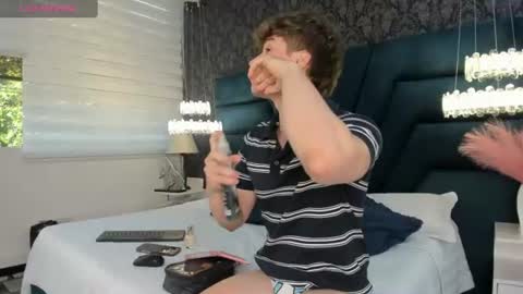 Snapshot of femboy_max chatting on 29, 6, 2026 Femboy Max online show from 29, 6, 2026