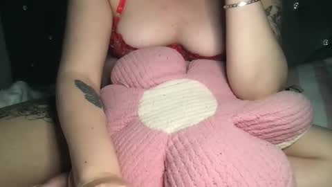     online show from 8, 11, 2025