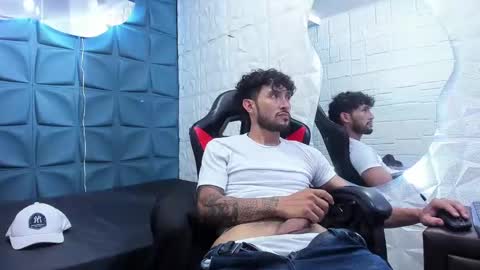 Snapshot of ferchodaniels chatting on 4, 2, 2025 Daniel Fernando online show from 4, 2, 2025