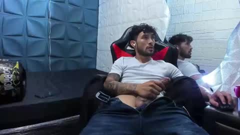 Snapshot of ferchodaniels chatting on 5, 2, 2025 Daniel Fernando online show from 5, 2, 2025