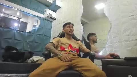 Snapshot of ferchodaniels chatting on 8, 3, 2025 Daniel Fernando online show from 8, 3, 2025