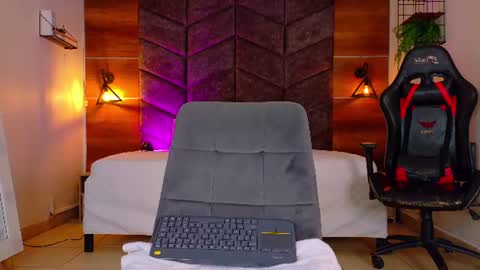Snapshot of fernandabrown__ chatting on 26, 6, 2026 FERNANDA BROWN online show from 26, 6, 2026