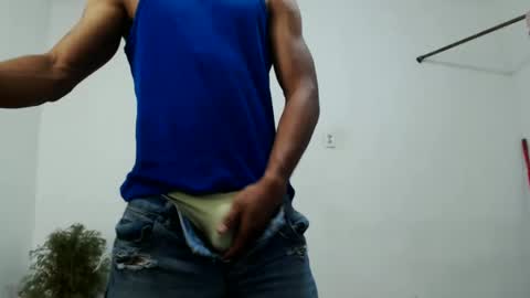 Snapshot of fernandez_latinblack chatting on 29, 12, 2024 fernandez_latinblack online show from 29, 12, 2024