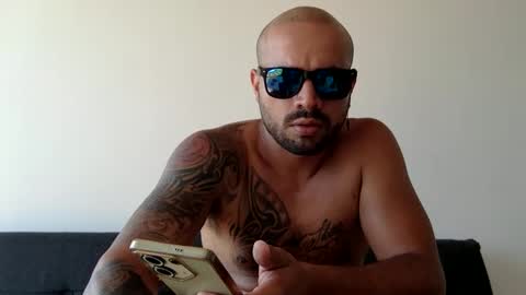 Snapshot of ferpaisa2024 chatting on 2, 12, 2024 insta ferxx1210 Fercho online show from 2, 12, 2024