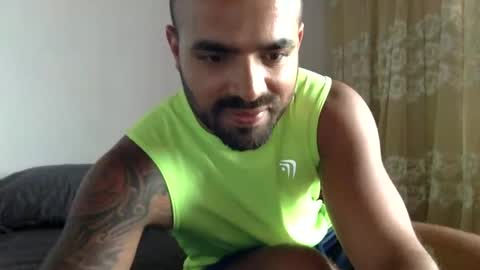 Snapshot of ferpaisa2024 chatting on 1, 1, 2025 insta ferxx1210 Fercho online show from 1, 1, 2025