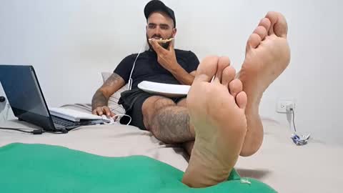 Snapshot of ferpaisa2024 chatting on 30, 9, 2025 insta ferxx1210 Fercho online show from 30, 9, 2025