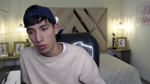 FER PHOENIX online show from 30, 12, 2024