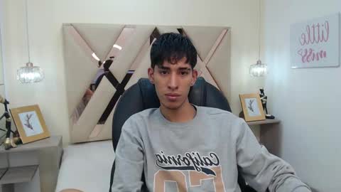 FER PHOENIX online show from 12, 3, 2025