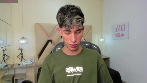 FER PHOENIX online show from 11, 10, 2025