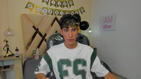 FER PHOENIX online show from 19, 10, 2025