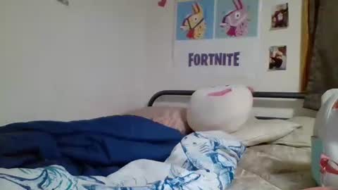 Snapshot of fetishfranzy69 chatting on 16, 9, 2025 gummybear101 online show from 16, 9, 2025