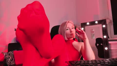 Snapshot of fetishrey chatting on 3, 3, 2025 Rey online show from 3, 3, 2025