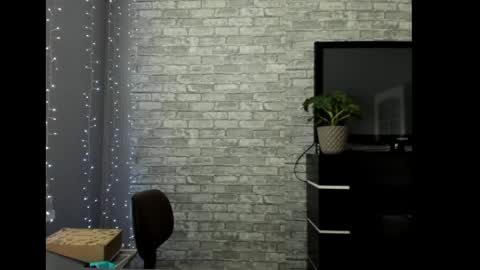 Snapshot of fey_bb chatting on 15, 5, 2026 Milana online show from 15, 5, 2026