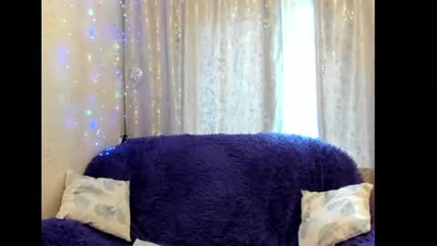 Snapshot of fey_bb chatting on 5, 7, 2026 Milana online show from 5, 7, 2026