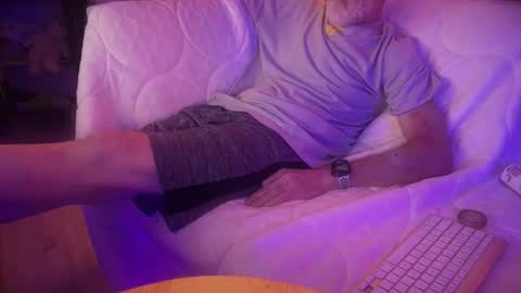 ff_pig online show from 6, 11, 2025