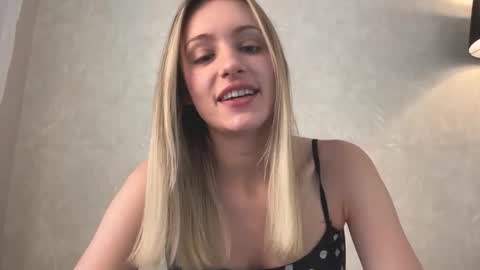 Lisa online show from 17, 11, 2025