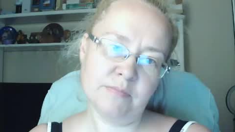 fialkaxl online show from 4, 8, 2026