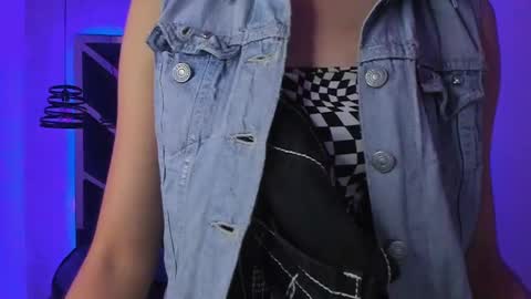   online show from 28, 1, 2025