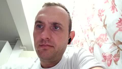 Snapshot of figonik chatting on 28, 10, 2025 Nick online show from 28, 10, 2025