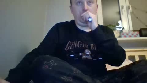 Snapshot of filipek757 chatting on 28, 12, 2024 filipek757 online show from 28, 12, 2024