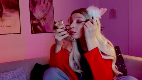 cap and Lana  online show from 22, 12, 2024