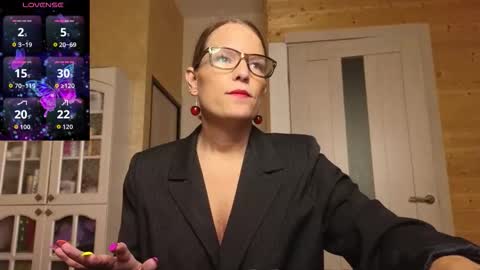 Lady online show from 6, 10, 2025