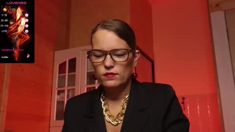 Lady online show from 2, 11, 2025