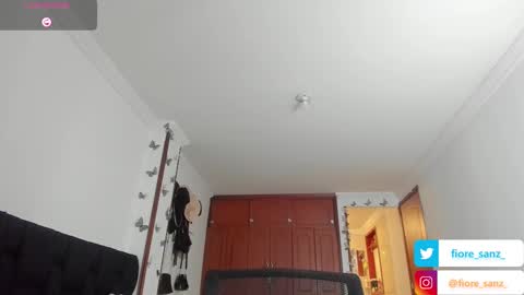 Snapshot of fiore_sanz chatting on 14, 2, 2025 online show from 14, 2, 2025