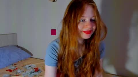 Snapshot of fire_luna chatting on 4, 1, 2025 fire_luna online show from 4, 1, 2025