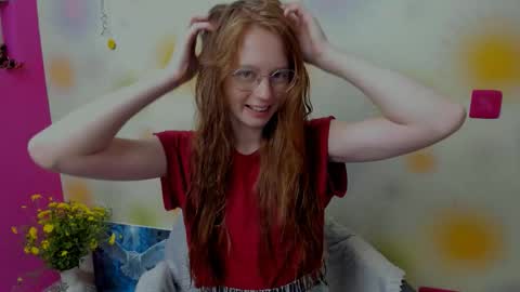 Snapshot of fire_luna chatting on 18, 9, 2025 fire_luna online show from 18, 9, 2025