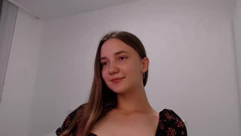 fireflies_fly_ online show from 13, 9, 2025