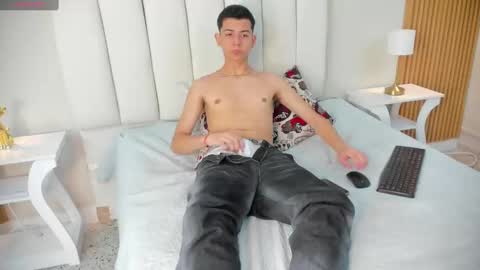 Nicolas online show from 2, 11, 2025