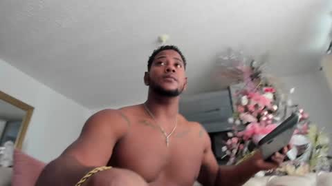 Snapshot of fit_fray chatting on 5, 12, 2024 FRAIDER online show from 5, 12, 2024