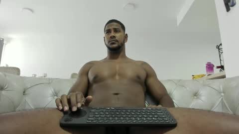 Snapshot of fit_fray chatting on 10, 9, 2025 FRAIDER online show from 10, 9, 2025