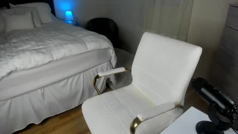 Snapshot of fitandfriskyfunxxx chatting on 13, 1, 2025 Jamie or Frisky  online show from 13, 1, 2025