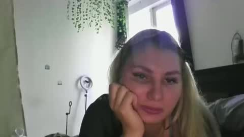 Snapshot of fitkatycom chatting on 2, 1, 2025 fitkatycom online show from 2, 1, 2025