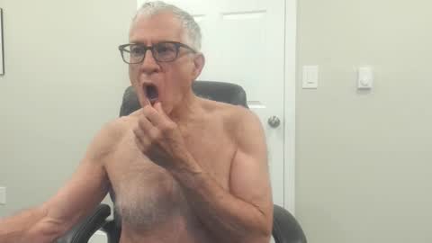 Snapshot of fitman999 chatting on 24, 5, 2026 Jon online show from 24, 5, 2026