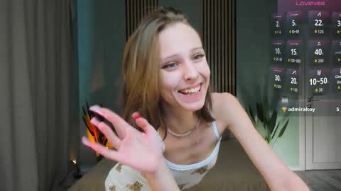 im Linda please give me thumbs up online show from 30, 10, 2025