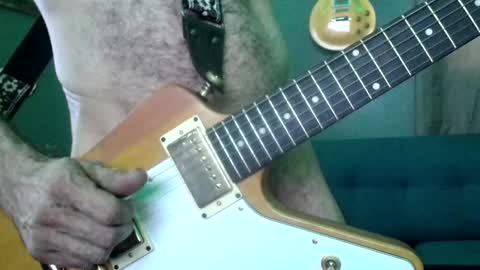 Flannel Dong online show from 17, 10, 2025