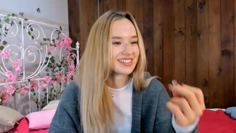 Snapshot of fletahargenrader chatting on 12, 11, 2025 Amina online show from 12, 11, 2025