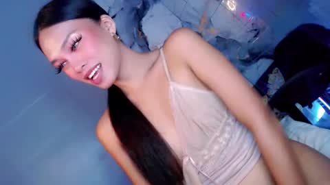 Snapshot of flirt_with_me28 chatting on 8, 6, 2026 Suzy online show from 8, 6, 2026