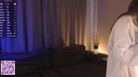 Doloras online show from 13, 10, 2025