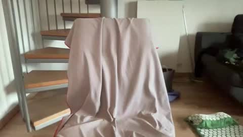 flohotsexy33 online show from 13, 4, 2026