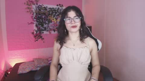 Snapshot of flora_blue chatting on 16, 9, 2025 flora_blue online show from 16, 9, 2025