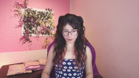 Snapshot of flora_blue chatting on 19, 9, 2025 flora_blue online show from 19, 9, 2025