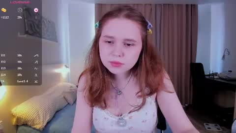 Snapshot of flora_fiore chatting on 24, 6, 2026 Hayley I WILL COME BACK ON MAY 27TH 6pm UTC online show from 24, 6, 2026